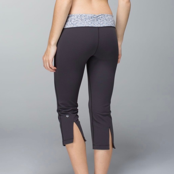 LULULEMON Soot Grey Petite Fleur Silver Spoon Gather & Crow Crop Luon Leggings - Picture 1 of 11